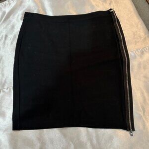 Gap Rayon/Spandex Black Fitted Mini w/Full Length Side Zip, Size 12